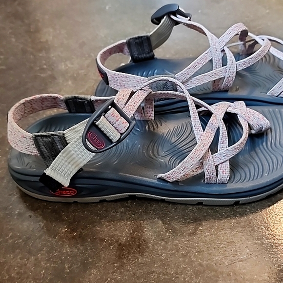 Chaco women's 9 classic sandals - Picture 4 of 9
